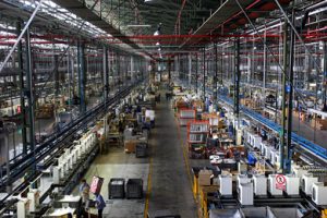 Industria ordini +8,7% fatturato +2%