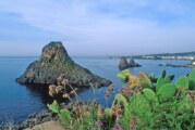 ISOLA LACHEA E FARAGLIONI DEI CICLOPI: INCONTRI E INTERVENTI IN CONTRASTO CON I FINI ISTITUZIONALI E CON IL REGOLAMENTO DELLA RISERVA NATURALE