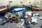 Emergenza rifiuti, Sicilia discarica a cielo aperto
