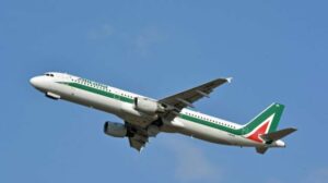 Alitalia taglia voli