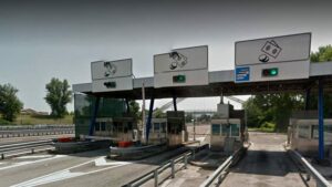 Codacons caselli autostradali richiedono contatto mani