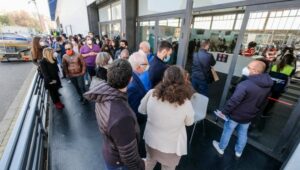 Palermo fiera Codacons lunghe attese vaccini