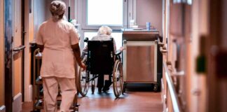 Decessi anziani nelle Rsa: Codacons chiede a procure di sequestrare salme e disporre autopsie