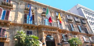 Il Codacons lancia un appello a tutti i candidati alla presidenza della Regione Siciliana Il 25 settembre si avvicina e secondo Francesco Tanasi, Segretario Nazionale Codacons, sarà un momento fondamentale per la vita di tutti noi siciliani, poiché si eleggono il Presidente della Regione e i deputati dell’Assemblea Regionale Siciliana. Appello Codacons candidati