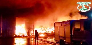 Licata (AG) invasa da una nube tossica per un rogo alla discarica omnia Incendio Licata