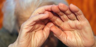 Caltanissetta: maltrattamenti e sequestri di anziani nella casa di riposo Santa Chiara maltrattamenti anziani