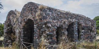 Aci Catena: dopo esposto Codacons tre condanne dal Tribunale di Catania per abusi edilizi nell’area archeologica di Santa Venera al Pozzo abusi edilizi