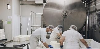 Caseificio abusivo a Catania: un attentato alla salute pubblica Caseificio abusivo