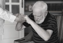 Anziani costretti a dormire al gelo: il Codacons si costituisce parte offesa Abusi anziani Catania