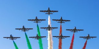 Catania: colori nel cielo, diritti sulla Terra Frecce Tricolori
