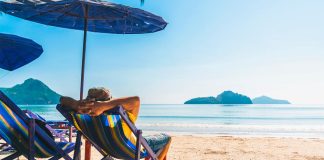 Estate 2025: il Codacons lancia il Decalogo del Bon Ton da Spiaggia Bon ton spiaggia