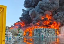 Catania, incendio alla zona industriale: il Codacons presenta esposto alla Procura per inquinamento ambientale incendio zona industriale