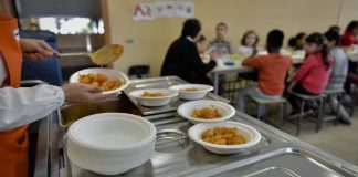 Refezione scolastica sospesa dall’8 gennaio a San Giovanni la Punta: mamme si rivolgono al Codacons mensa scolastica sospesa